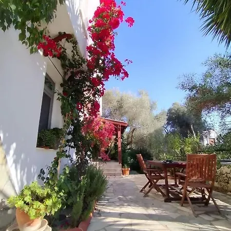 Beyaz Ev * Seferihisar