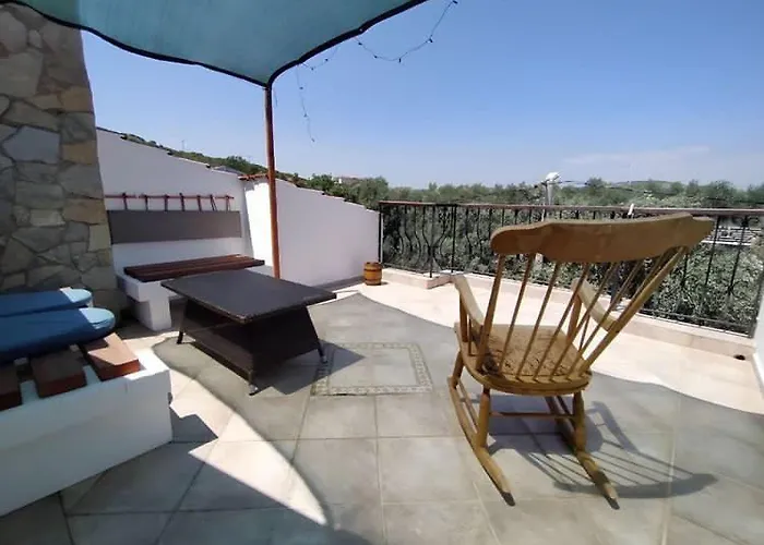 Beyaz Ev בית אירוח