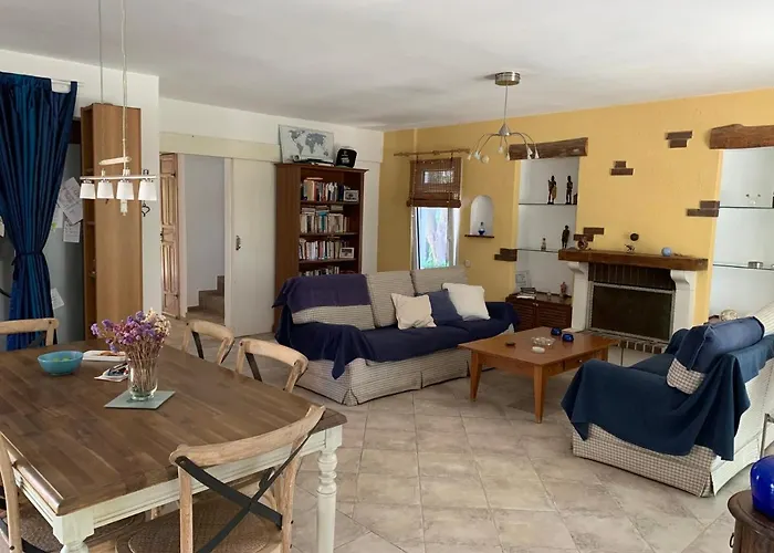 Beyaz Ev בית אירוח ספריהיסאר