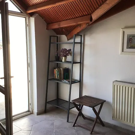 Beyaz Ev Homestay Seferihisar