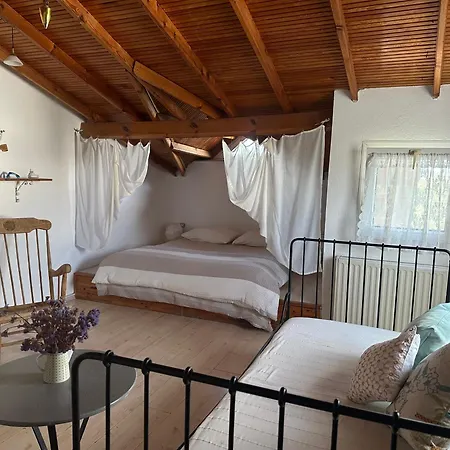 Beyaz Ev Seferihisar