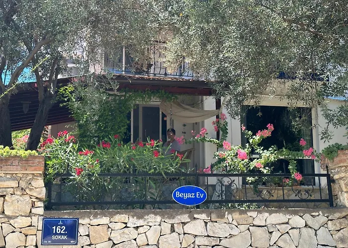 Beyaz Ev Seferihisar